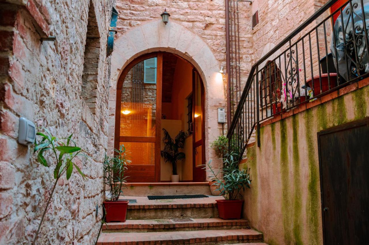 Il Vicolo De Ascesi Apartman Assisi Kültér fotó